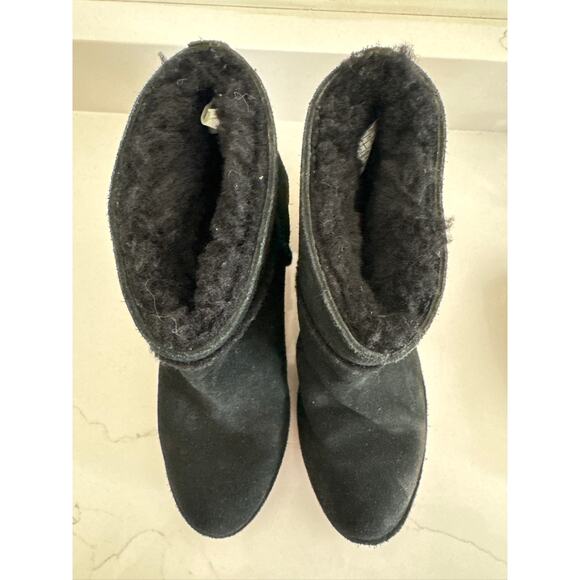 UGG Kasen Black Suede Sherpa Lined Ankle Booties Size 6.5 - Picture 6 of 7